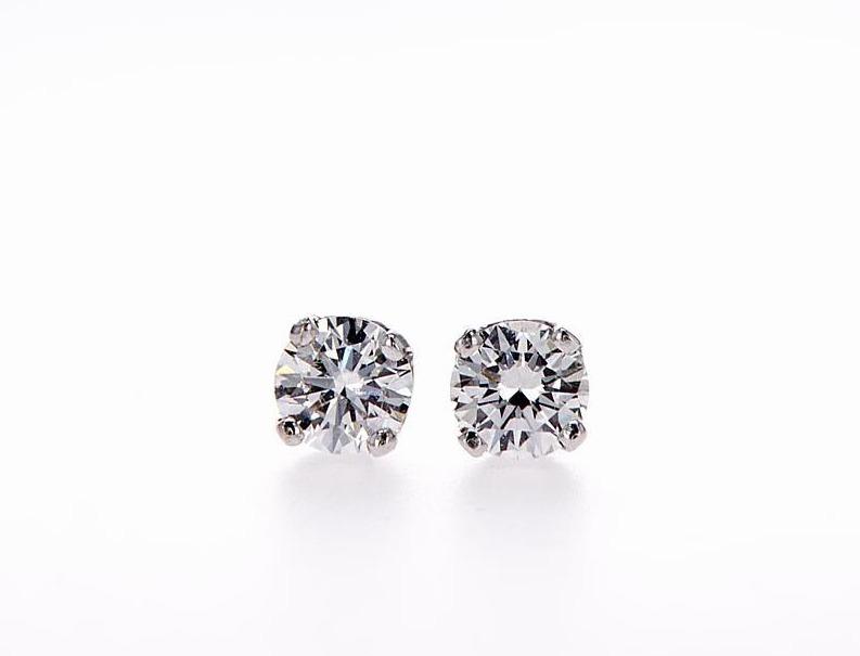 14K Gold Round Diamond Stud Earrings (0.30Ctw) - mydiamond.ca