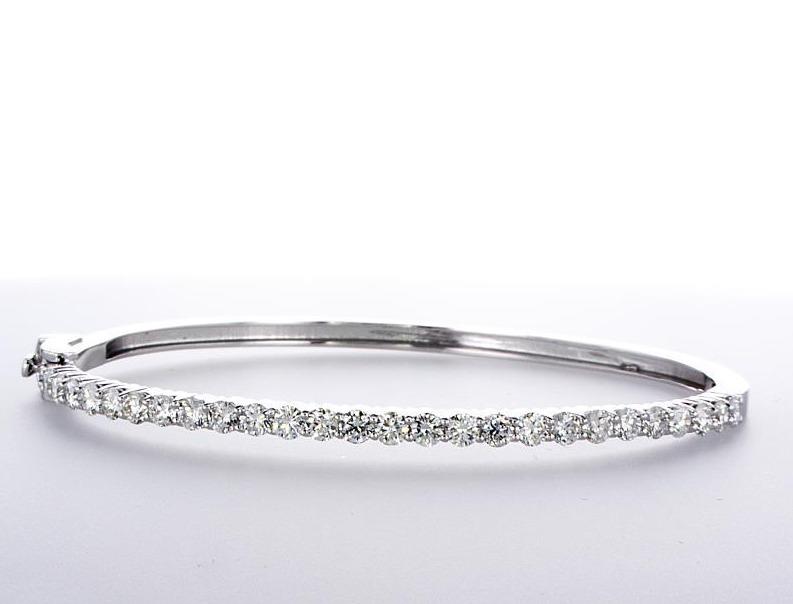 Shared Bangle (2.05Ctw) - mydiamond.ca