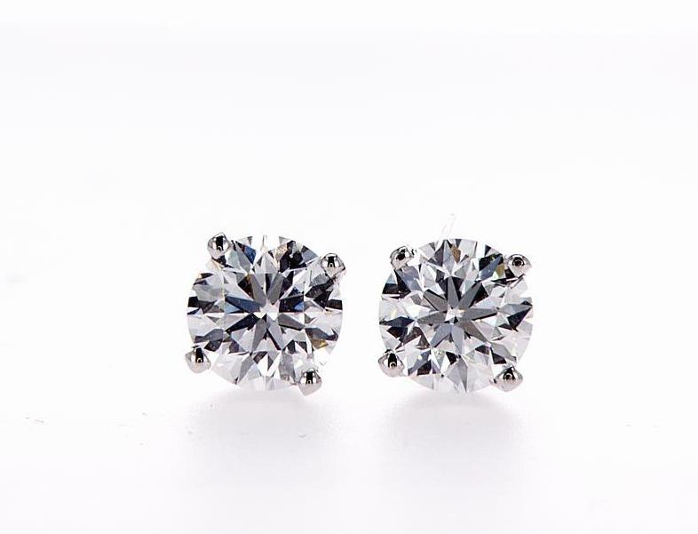 14K Gold Round Diamond Stud Earrings (1.50Ctw) - mydiamond.ca