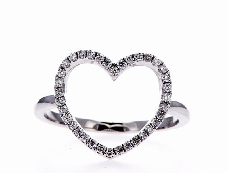 Diamond Heart Frame Ring (0.20Ctw) - mydiamond.ca